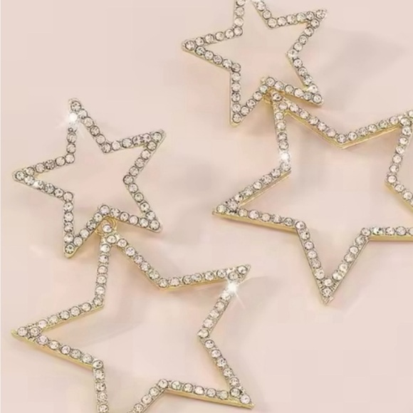 LAST 1! Rhinestone Fashion Star Hollow Drop Earrings! (Gold) - Picture 5 of 10
